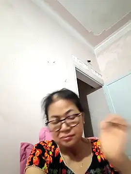 Hotestlove online show from April 20, 2026, 2:20 pm