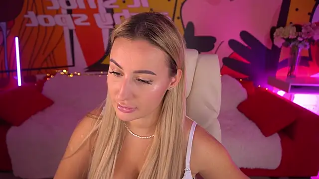 LiaBrazzerr online show from November 3, 2025, 2:29 pm