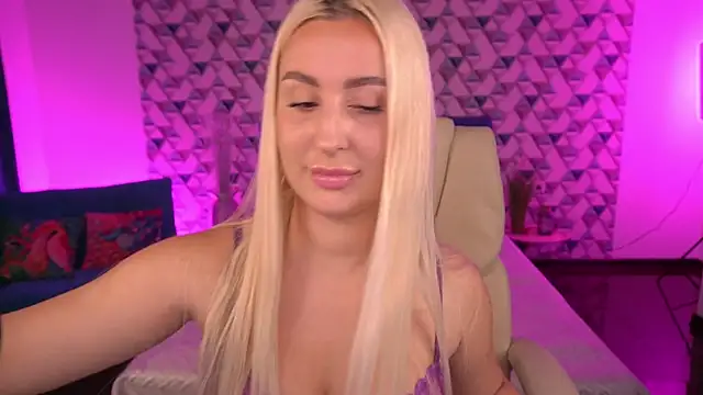 LiaBrazzerr online show from May 16, 2026, 2:27 pm