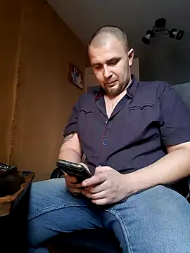 Foxyshaved online show from February 8, 2025, 9:03 am