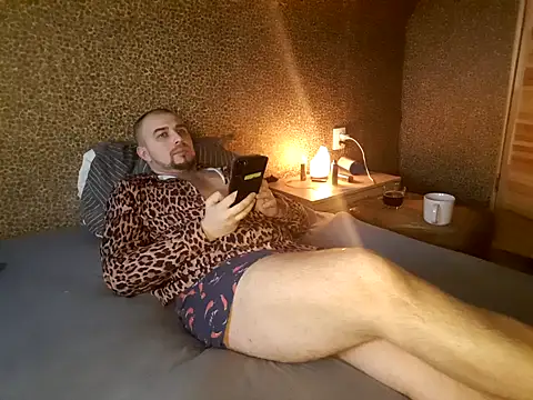 Foxyshaved online show from February 23, 2025, 5:34 am