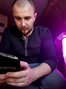 Foxyshaved online show from February 27, 2025, 2:43 pm