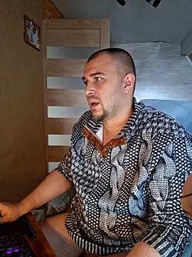 Foxyshaved online show from April 18, 2026, 7:56 am