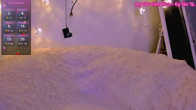 Sofagreen  online show from February 12, 2025, 6:19 pm