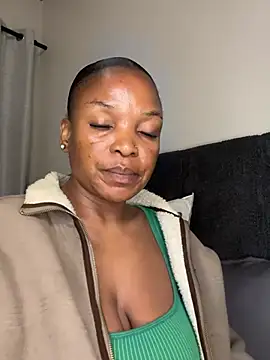 slimcateee online show from May 9, 2026, 8:14 pm