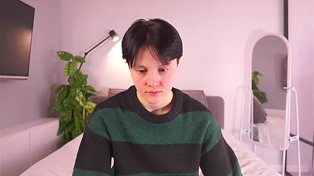 MaryCoopeer online show from March 21, 2025, 8:17 am