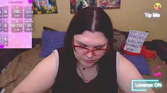 JuliaKeln online show from June 5, 2026, 12:44 pm