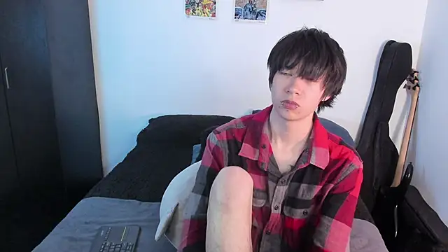 Snapshot of Aventure_Twinks chatting on May 8, 2026, 1:00 am Aventure Twinks online show from May 8, 2026, 1:00 am