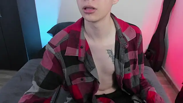 Aventure Twinks online show from July 10, 2026, 2:38 am