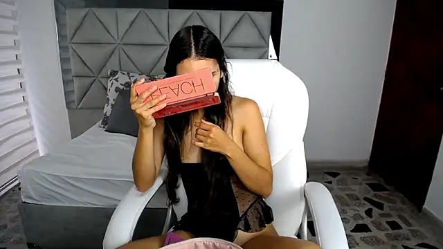 nina pons online show from February 7, 2025, 9:26 pm