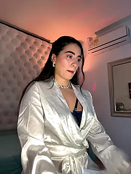 ZarahEvans online show from December 3, 2024, 7:55 pm