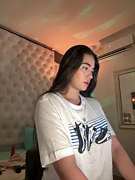 ZarahEvans online show from December 9, 2024, 7:39 pm