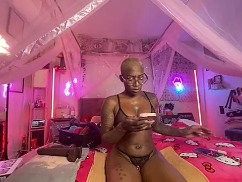 VixenCapri online show from April 27, 2026, 2:37 pm