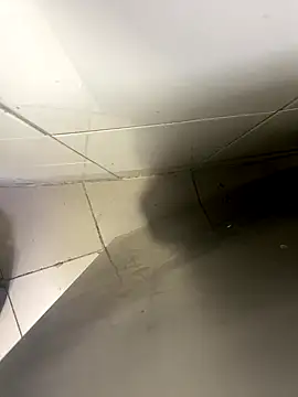 SLhotman online show from September 10, 2025, 9:53 am