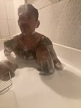 RoodoggXL online show from March 20, 2025, 1:15 pm