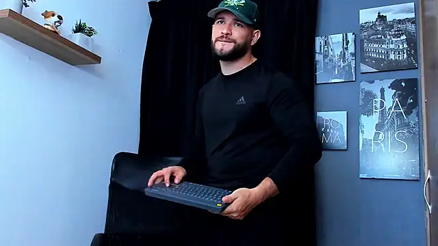 AndrewDiaz online show from October 24, 2025, 11:34 pm