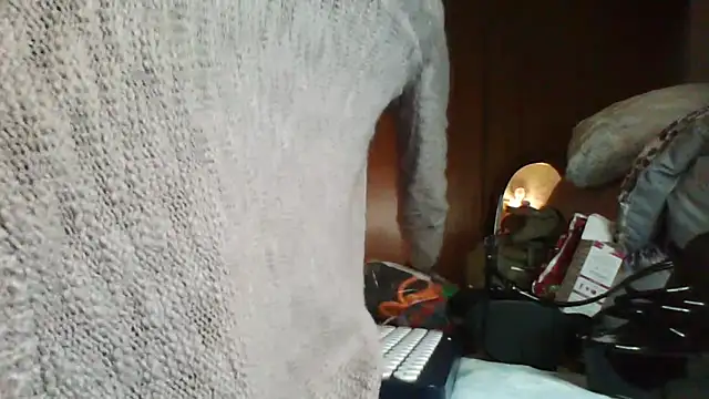 SmokeShow686 online show from December 22, 2024, 6:28 am