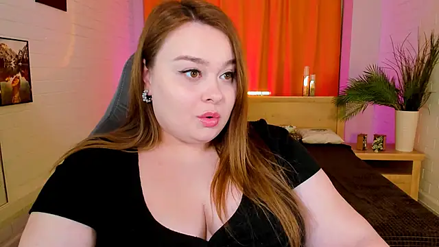 KimberlyMaran online show from January 28, 2025, 3:25 pm