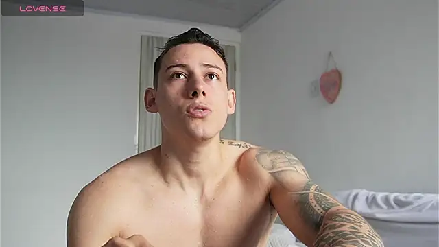 Muscle King Cum online show from April 21, 2026, 1:28 pm