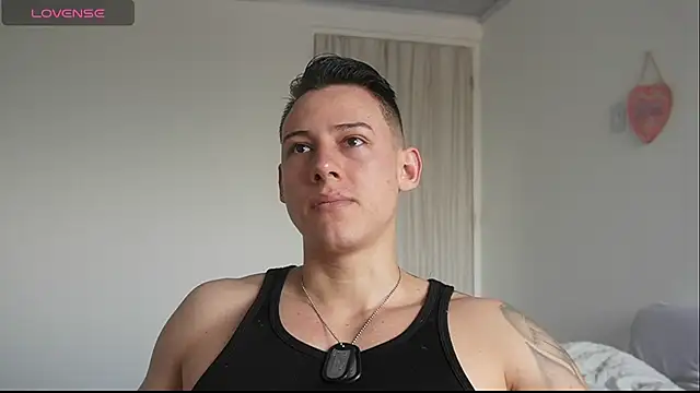 Snapshot of Muscle_King_Cum chatting on May 1, 2026, 1:26 pm Muscle King Cum online show from May 1, 2026, 1:26 pm