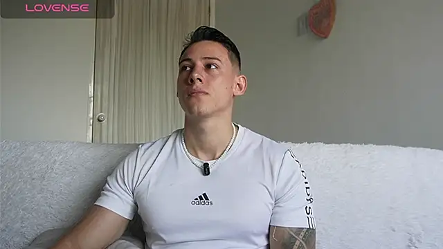 Snapshot of Muscle_King_Cum chatting on July 22, 2026, 3:04 pm Muscle King Cum online show from July 22, 2026, 3:04 pm