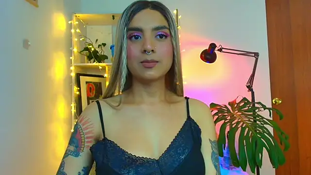 Yeriawaddell  online show from January 28, 2025, 11:50 pm