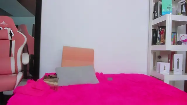 tatiana big ass boobs online show from March 16, 2025, 6:23 pm