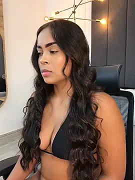 JuanaSimons online show from January 6, 2025, 11:42 pm