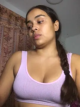 Snapshot of JuanaSimons chatting on May 13, 2026, 3:04 am JuanaSimons online show from May 13, 2026, 3:04 am