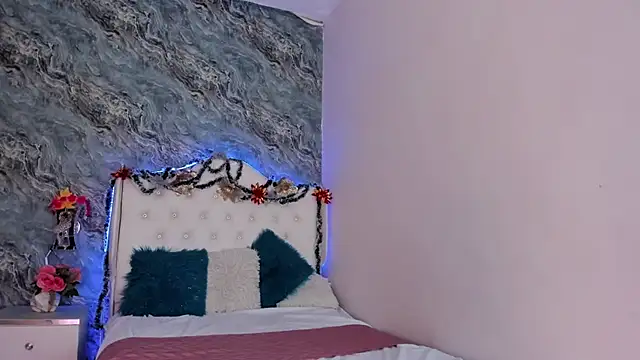 CAMILLEN PETTID online show from December 18, 2024, 7:30 pm