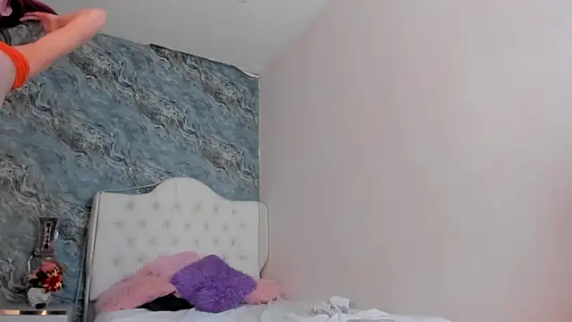 CAMILLEN PETTID online show from February 1, 2025, 3:19 am