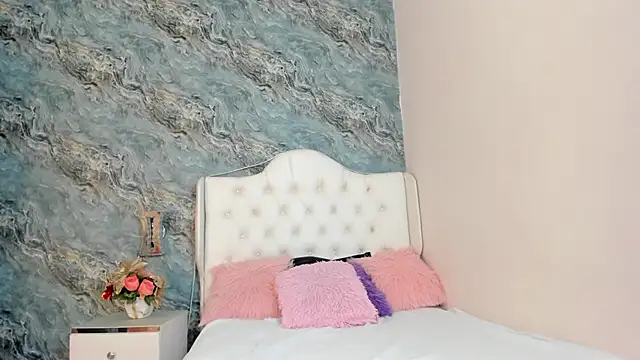 CAMILLEN PETTID online show from February 2, 2025, 9:56 pm