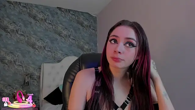 CAMILLEN PETTID online show from March 19, 2025, 11:03 pm