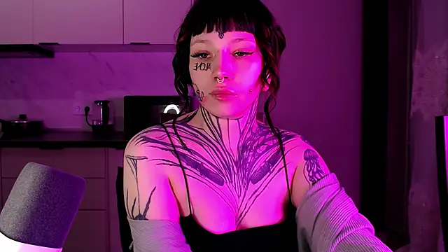 tradishka online show from February 6, 2025, 3:06 am