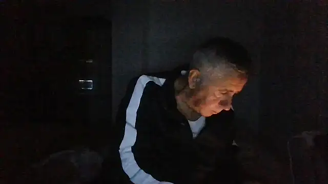 parejamlga58 online show from December 17, 2025, 10:27 pm