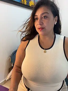 MrsFoucher online show from January 23, 2025, 2:07 pm