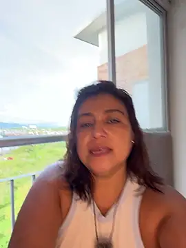 MrsFoucher online show from November 10, 2025, 9:47 pm