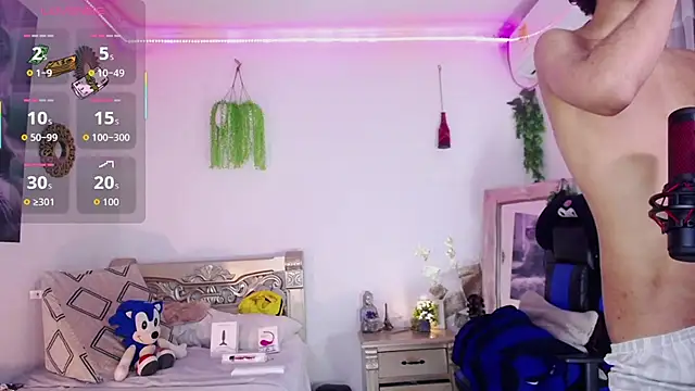 huge armound online show from April 21, 2026, 8:53 am