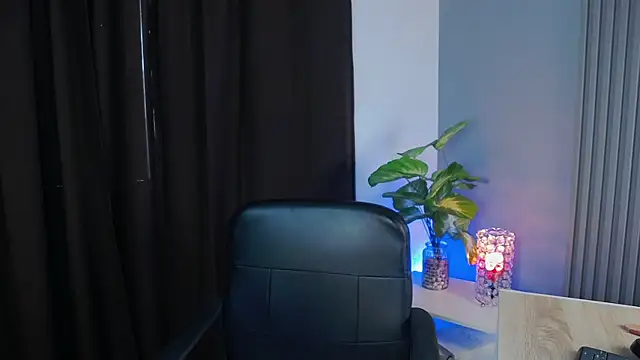 AllieEvans online show from February 22, 2025, 9:26 pm