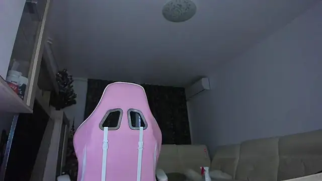 KaylaLaine online show from January 27, 2025, 5:36 am