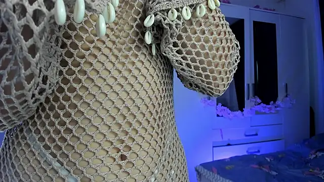 KaylaLaine online show from September 19, 2025, 6:04 am