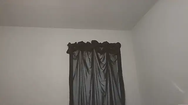 Snapshot of _SweetDsire_ chatting on September 30, 2025, 4:12 pm SweetDsire online show from September 30, 2025, 4:12 pm