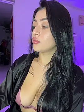 lucianaroy online show from December 21, 2025, 1:13 am