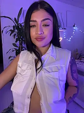 lucianaroy online show from January 15, 2026, 11:08 pm