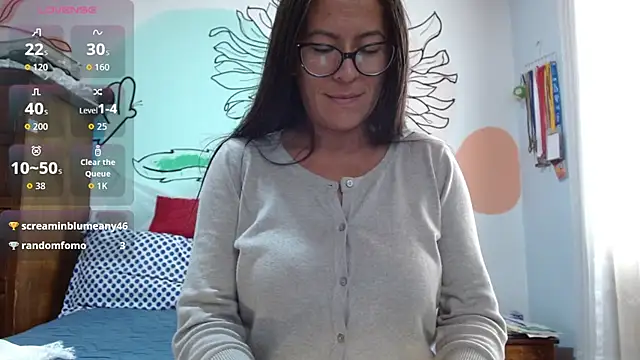 lupita84 online show from September 23, 2025, 6:44 pm