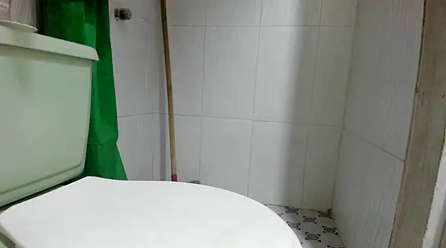 hugo3918  online show from March 12, 2025, 4:51 am