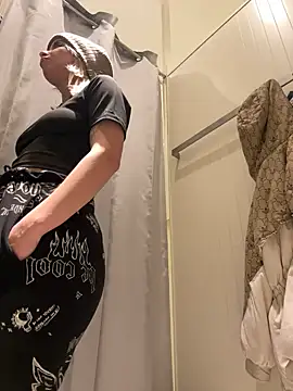 LikaCat online show from February 21, 2025, 6:07 am