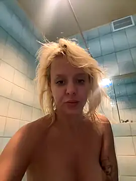 LikaCat online show from September 10, 2025, 3:06 am