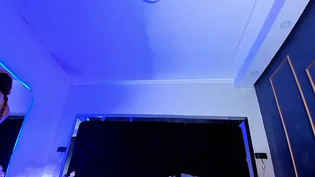 NikkySmiith online show from February 28, 2025, 7:35 pm