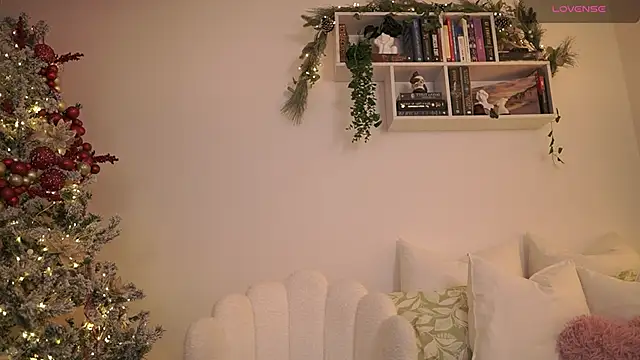 EmilyxRose - online show from December 6, 2024, 10:19 pm